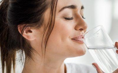 Как дамски клуб BMLady ще помогне на жените като пият канген вода?